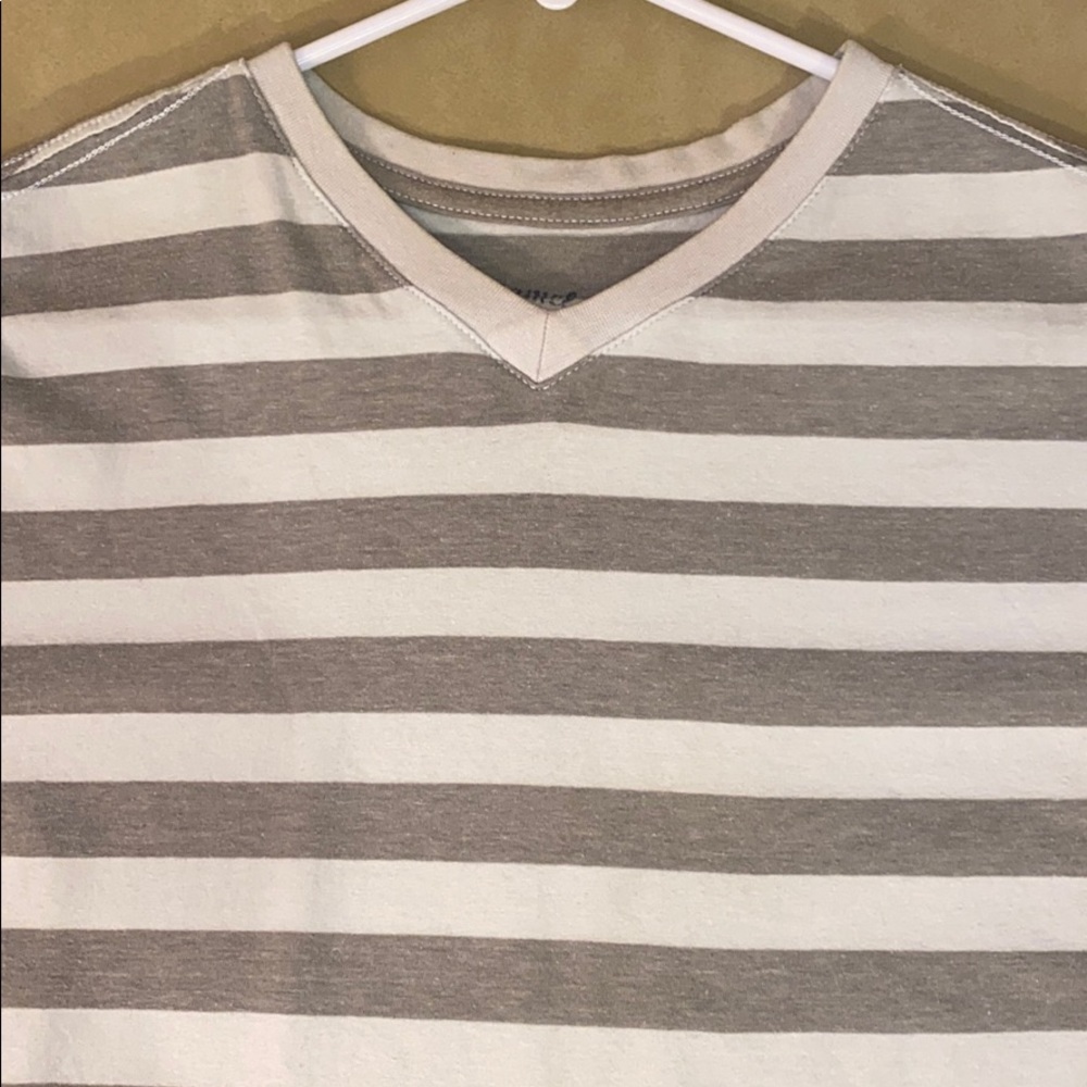 Red Camel Boy’s striped V-Neck t-shirt. Large